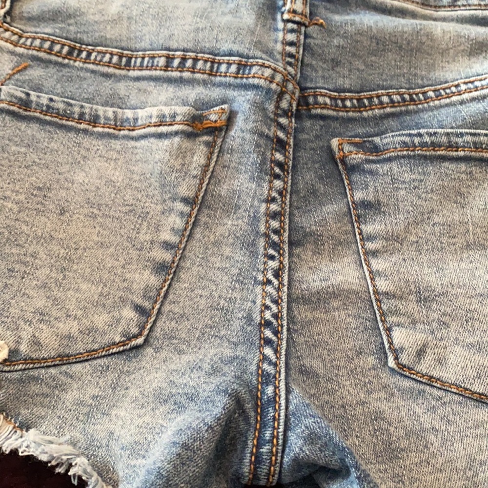 Mossimo high rise Jean shorts with lace🔴 - Picture 6 of 6